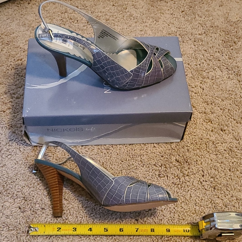 NICKEL SOFT blue heels size 10 NEW